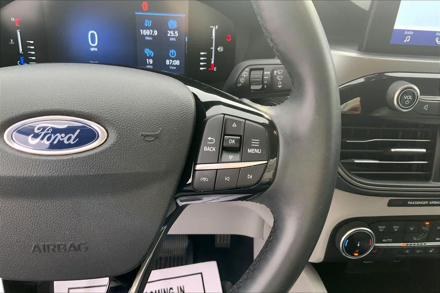 Certified 2023 Ford Escape Active AWD/4WD image 24