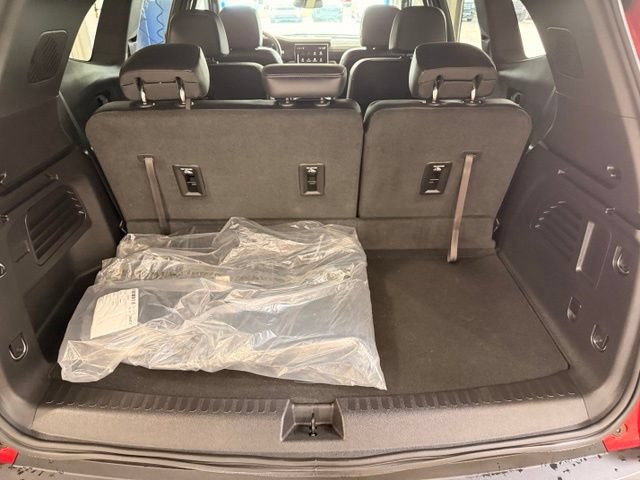 Used 2025 GMC Acadia Elevation w/ Elevation Premium Package AWD/4WD image 25