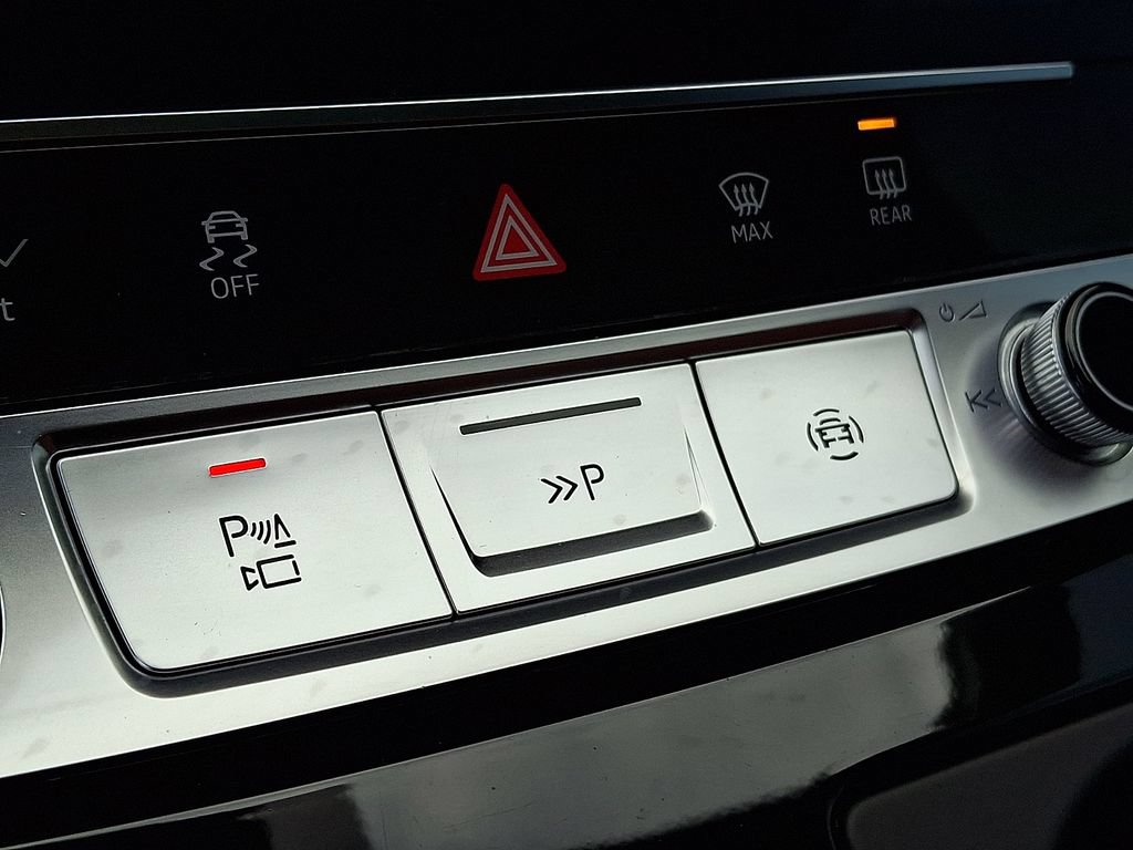 Used 2023 Audi SQ7 Prestige w/ Sport Package AWD/4WD image 21