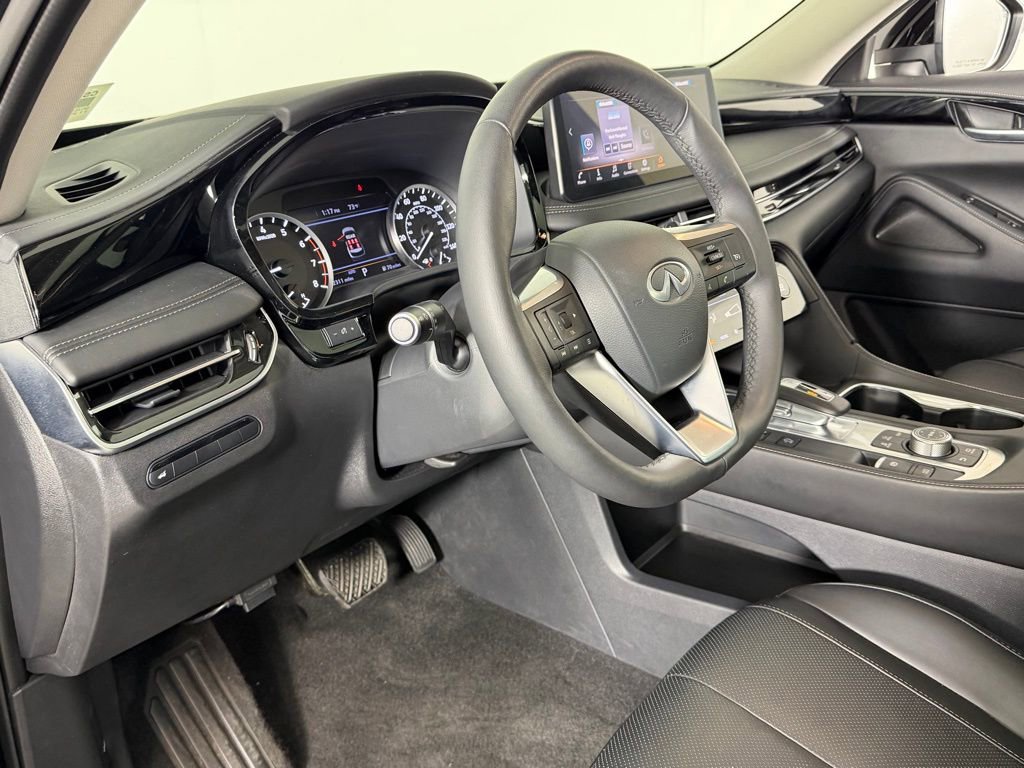 Used 2025 INFINITI QX60 Pure image 19