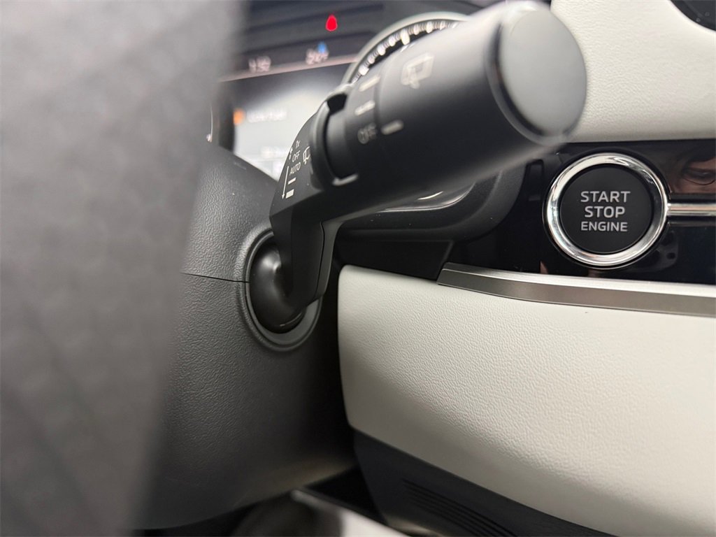 New 2026 Mitsubishi Outlander SE image 30