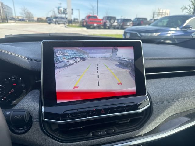 Used 2023 Jeep Compass Latitude w/ Convenience Group image 11