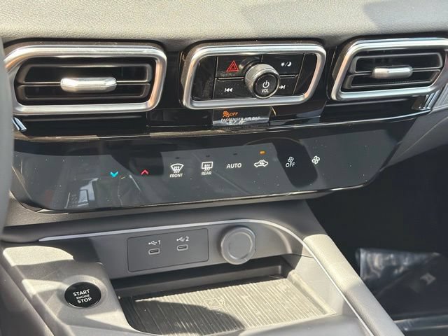 New 2026 Nissan Sentra SR w/ Floor Mat Package FWD image 26