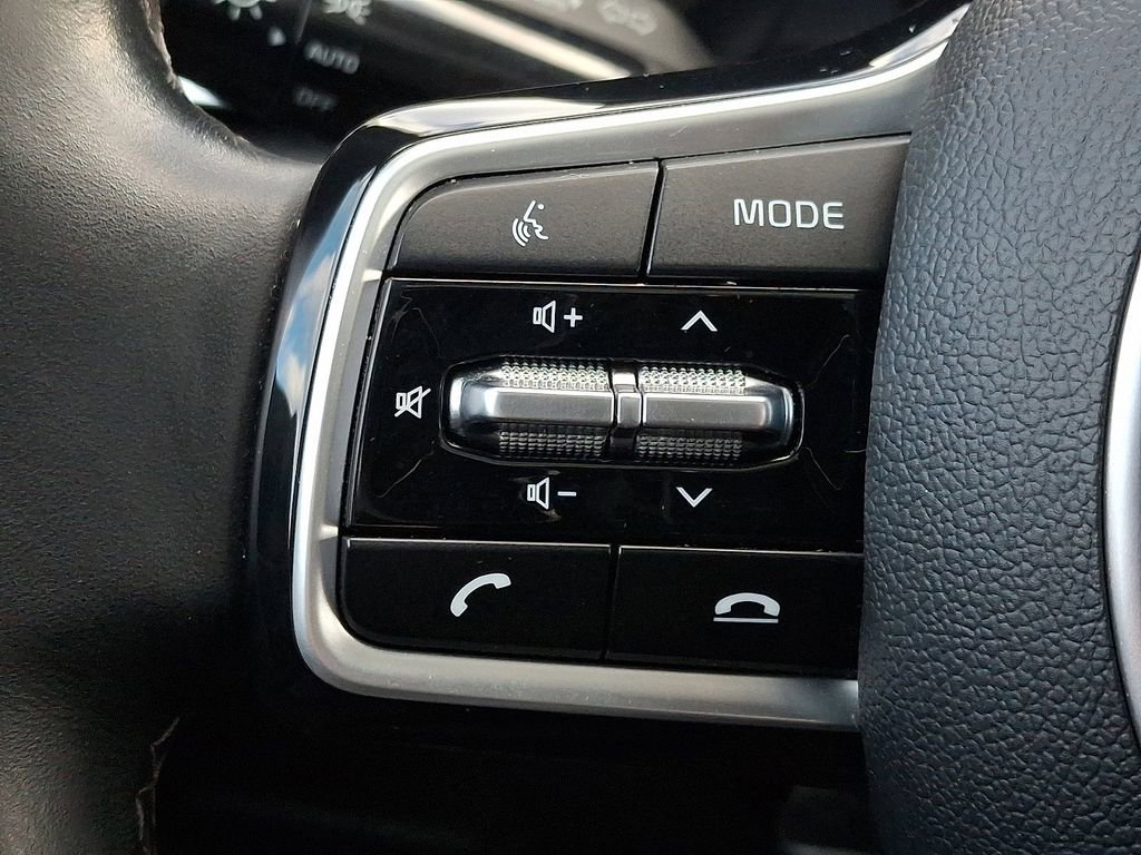 Certified 2022 Kia Sorento S w/ Panoramic Sunroof Package image 22