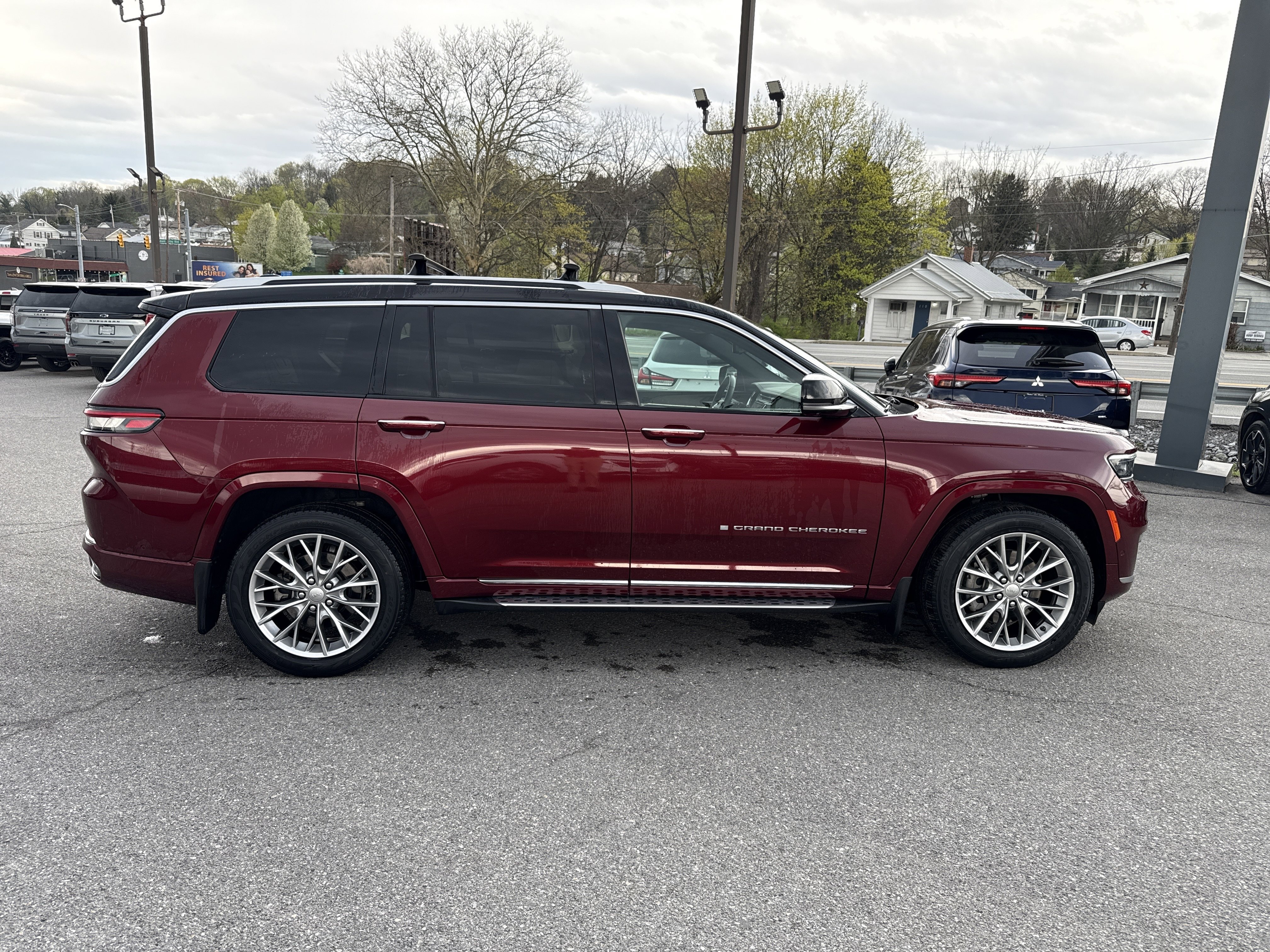 Used 2022 Jeep Grand Cherokee L Summit w/ Advanced Protech Group IV video 2