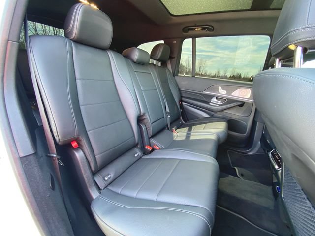 Used 2025 Mercedes-Benz GLS 450 4MATIC image 28
