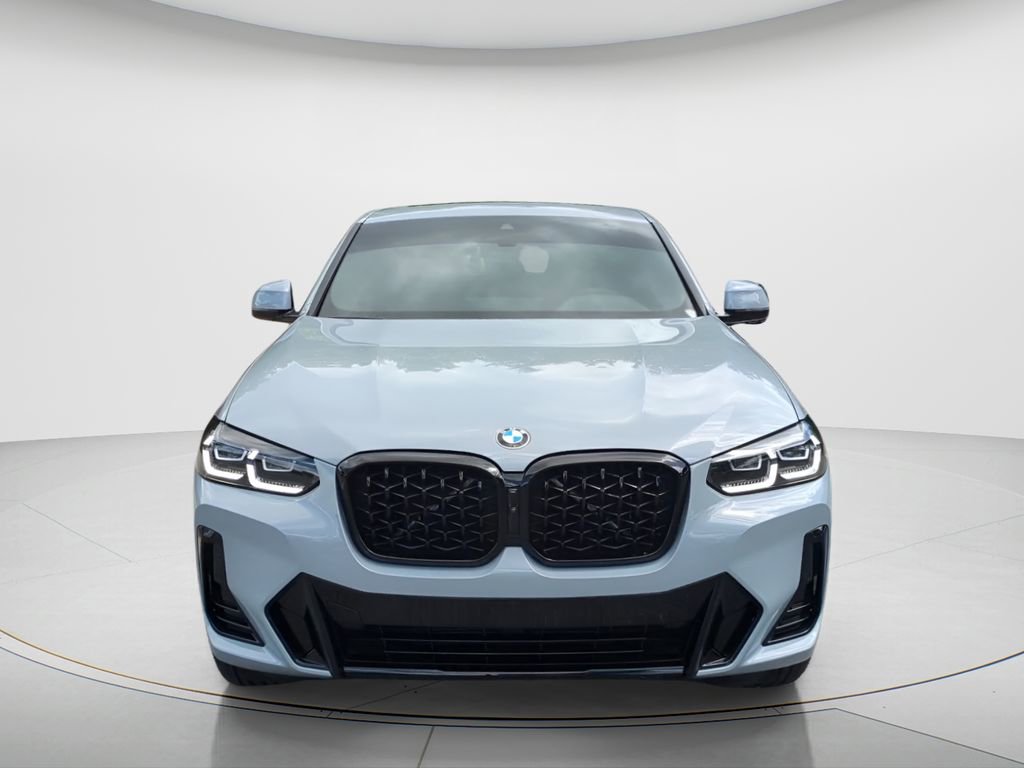 Certified 2024 BMW X4 xDrive30i w/ Premium Package AWD/4WD image 2