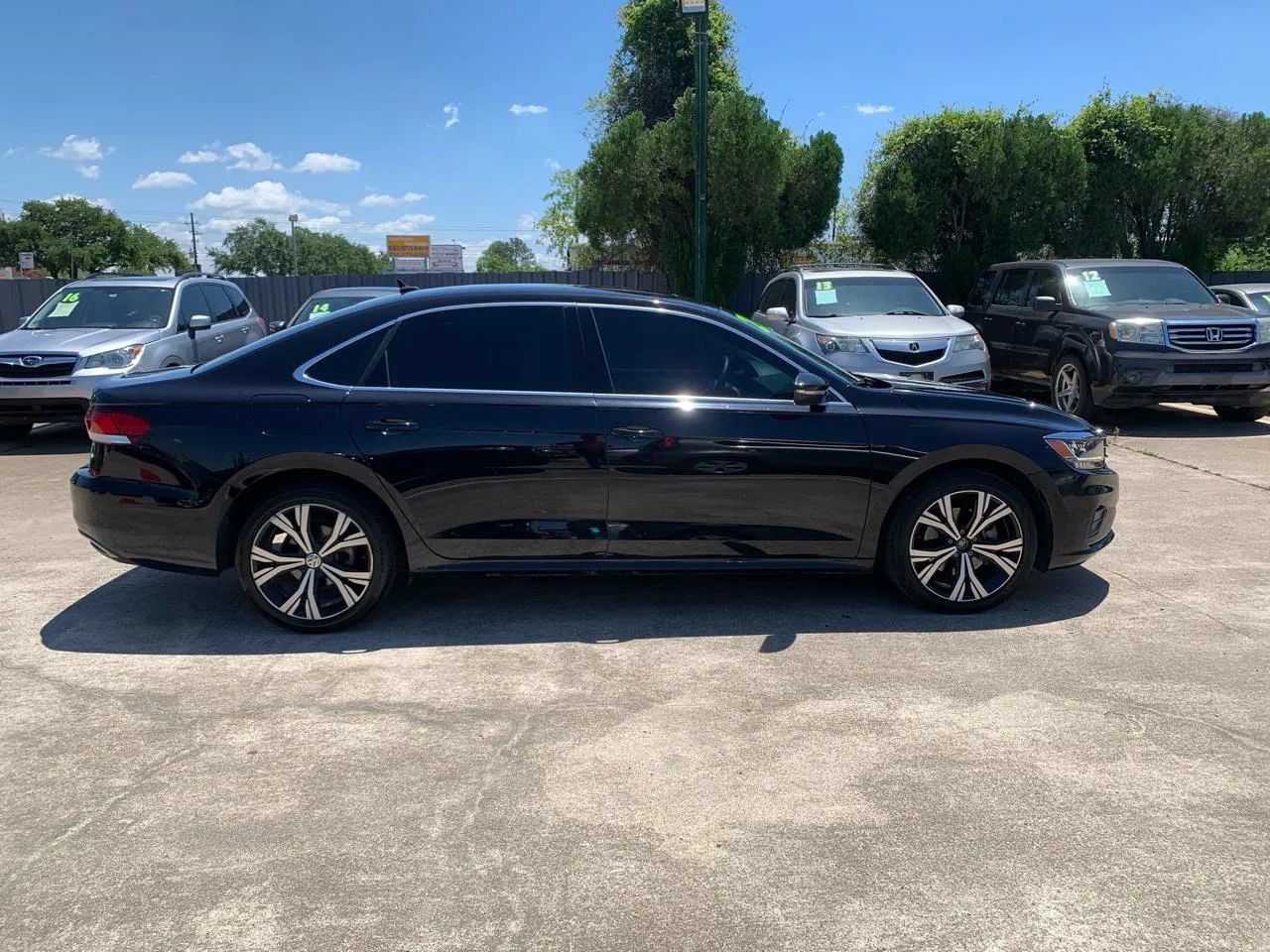 Used 2021 Volkswagen Passat 2.0T SE FWD image 8