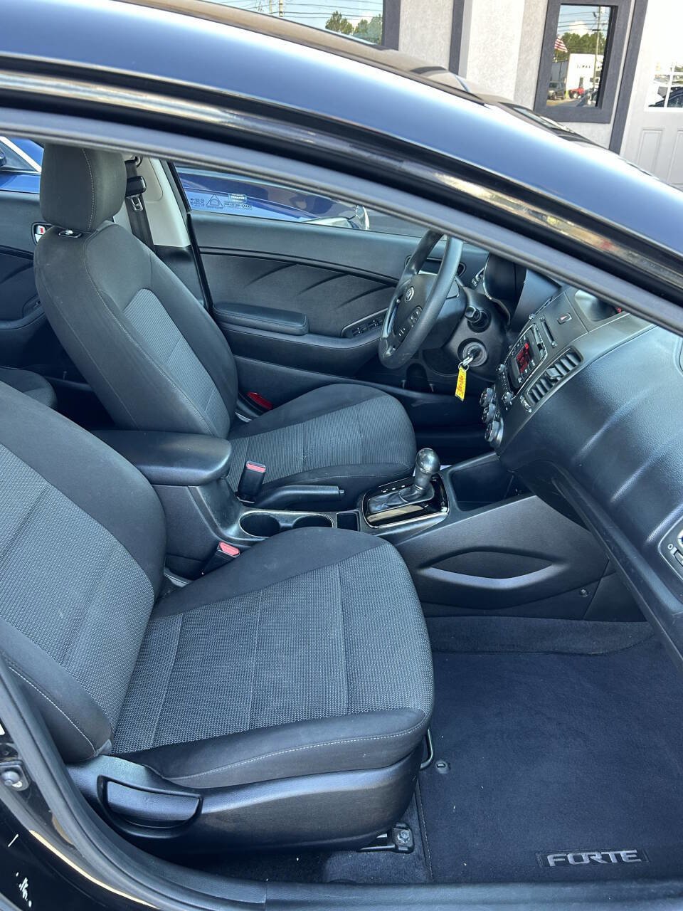 Used 2018 Kia Forte LX image 13