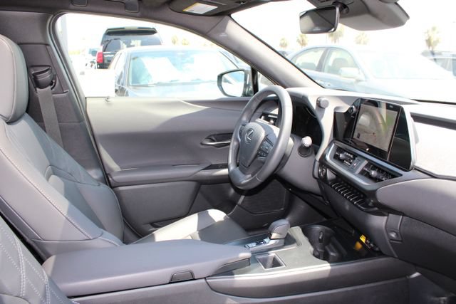 Certified 2025 Lexus UX 300h FWD image 5