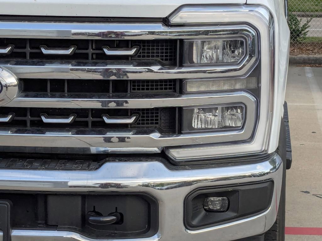 Used 2024 Ford F250 Lariat image 10