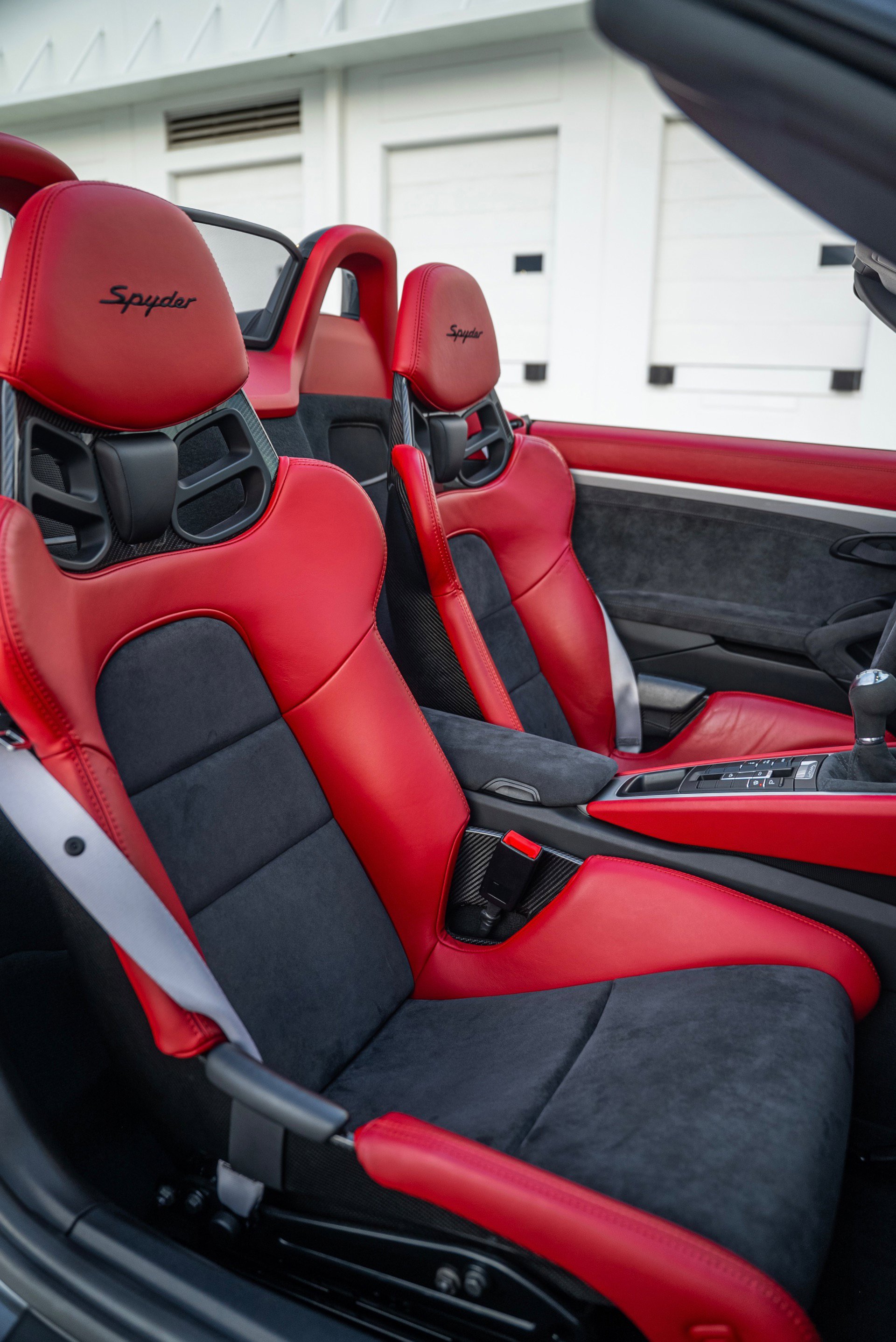 Used 2016 Porsche Boxster Spyder image 23