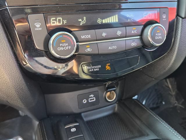 Used 2020 Nissan Rogue SL FWD image 25