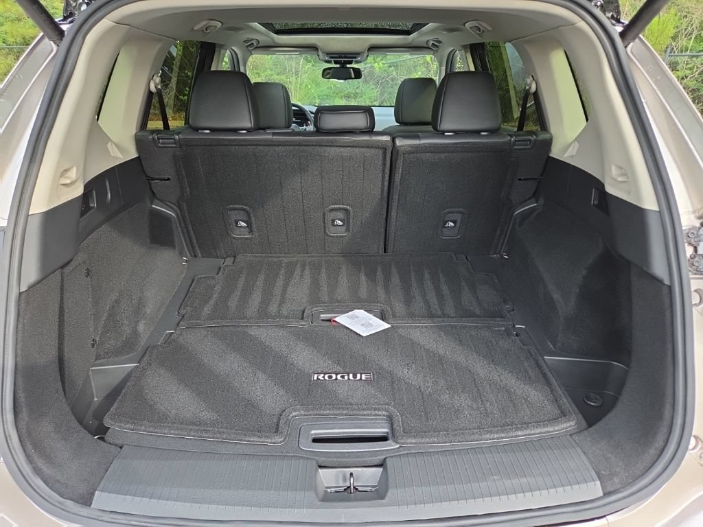 Used 2026 Nissan Rogue Platinum w/ Platinum Premium Package AWD/4WD image 35