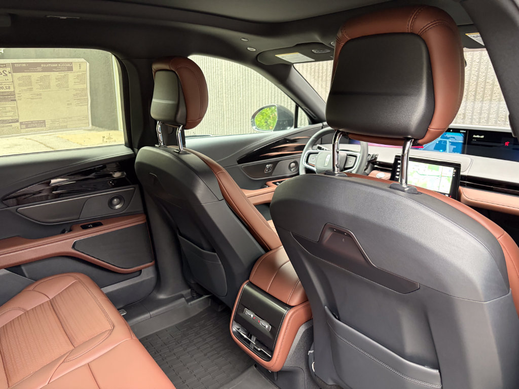 New 2026 Lincoln Nautilus Reserve w/ Jet Appearance Package AWD/4WD image 26