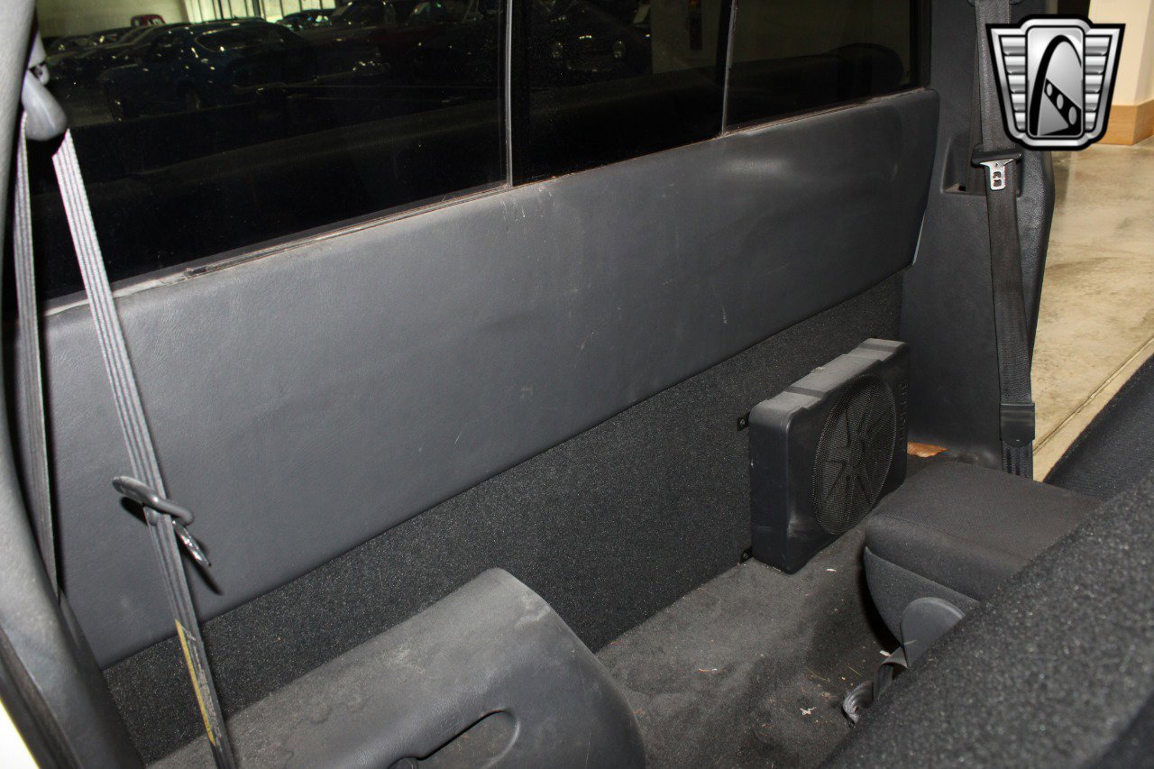 Used 2003 GMC Sonoma SLS w/ SLS Preferred Equipment Group image 25