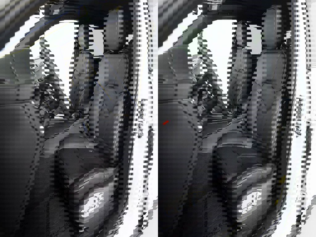 New 2026 Porsche Macan image 16