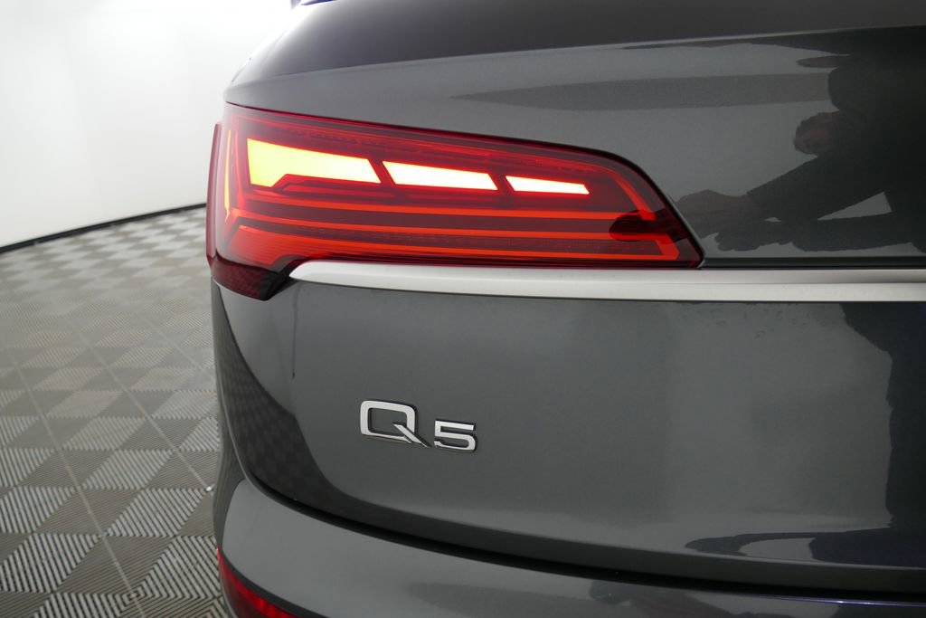 Used 2023 Audi Q5 2.0T Premium Plus w/ Premium Plus Package image 2