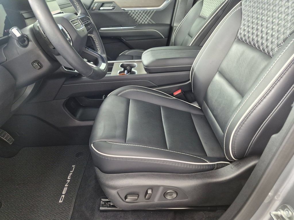 Used 2025 GMC Acadia Denali FWD image 14