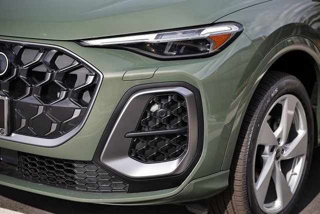 New 2025 Audi Q5 Premium Plus image 14