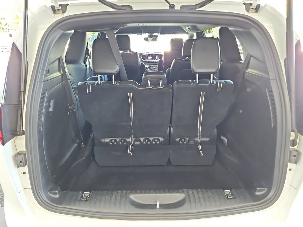 Used 2025 Chrysler Pacifica Select FWD image 31