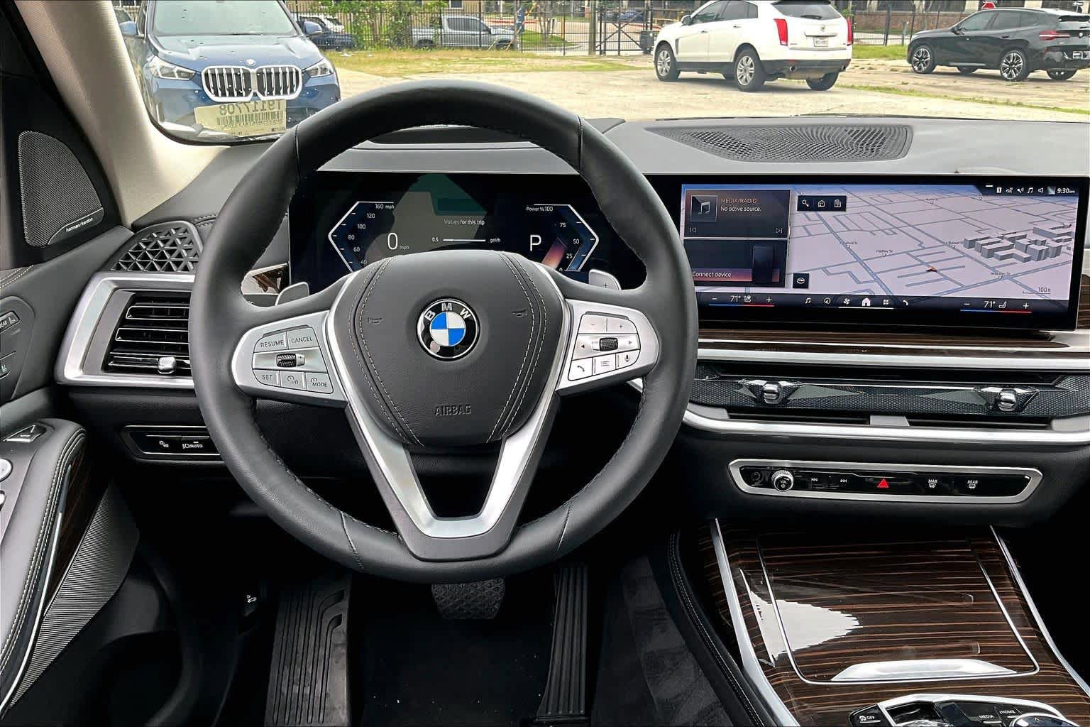 Used 2026 BMW X7 xDrive40i AWD/4WD image 5