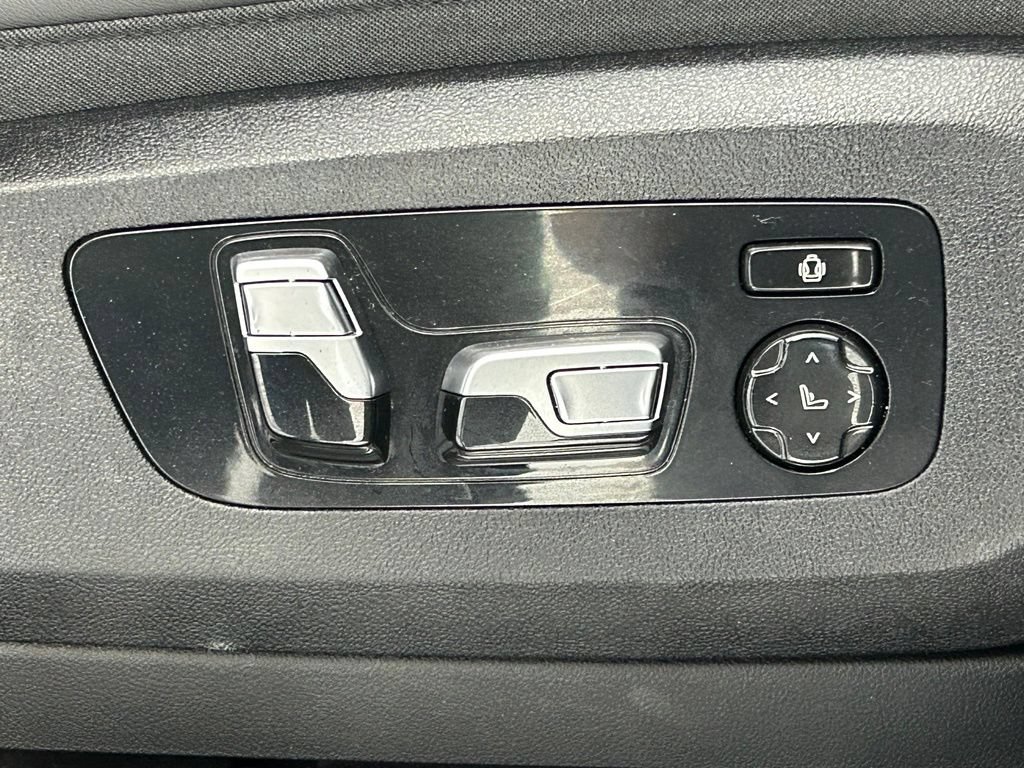 Used 2023 BMW XM AWD/4WD image 14