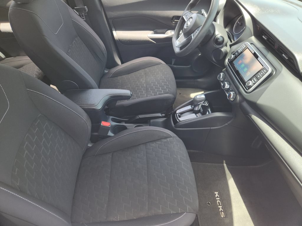 Used 2022 Nissan Kicks S FWD image 12