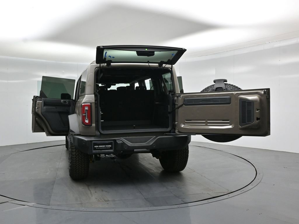 New 2026 Ford Bronco Outer Banks w/ Sasquatch Package image 32