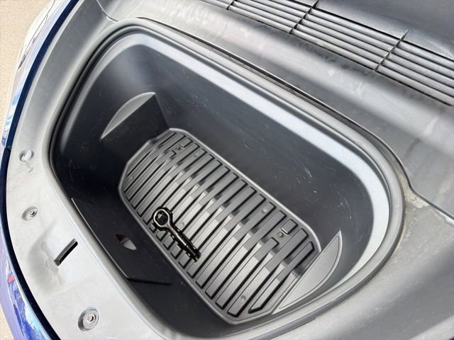 Used 2022 Tesla Model Y Long Range image 28