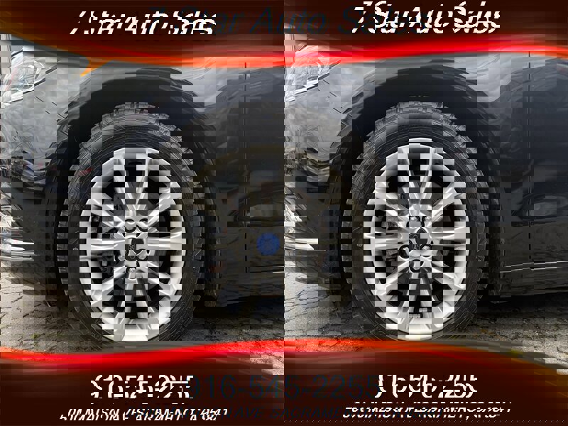 Used 2017 Ford Fusion SE w/ Fusion SE Technology Package image 21