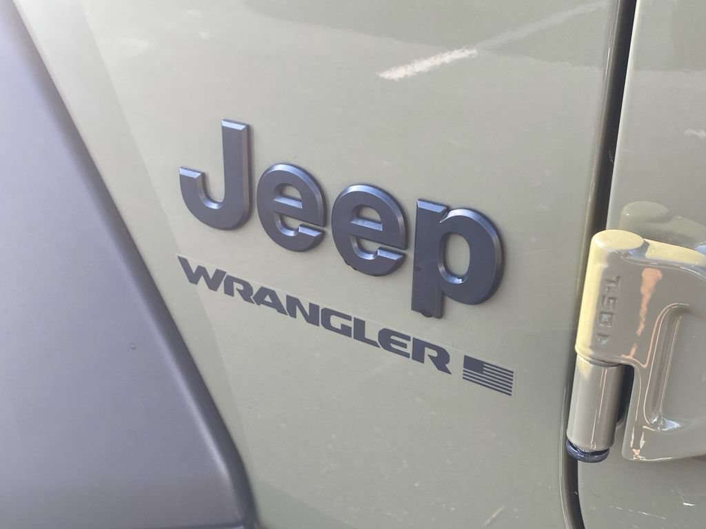 Used 2025 Jeep Wrangler Sport AWD/4WD image 26