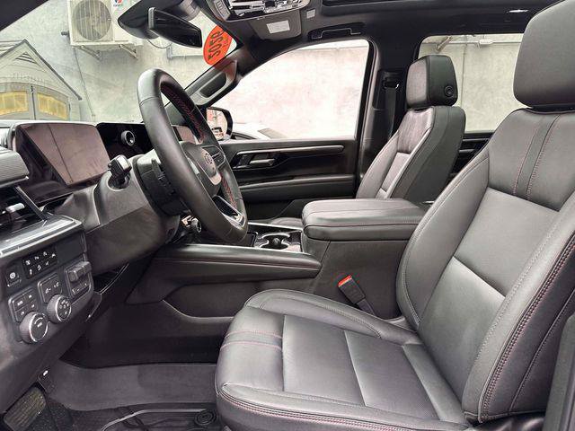 Used 2026 Chevrolet Suburban RST w/ Comfort Package AWD/4WD image 14