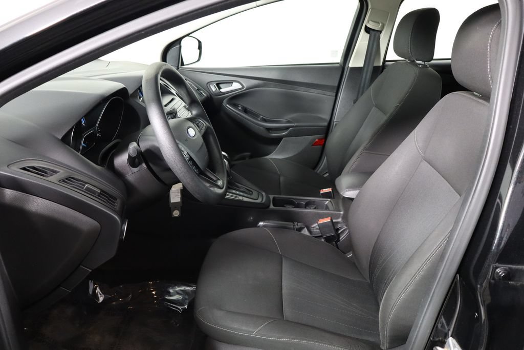 Used 2015 Ford Focus SE FWD image 14