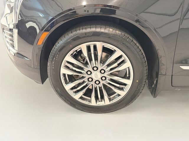 Used 2017 Cadillac XT5 Premium Luxury w/ LPO, Wheel Lock Package FWD image 26