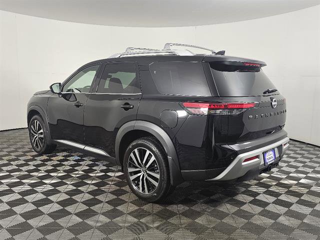 New 2025 Nissan Pathfinder Platinum AWD/4WD image 7
