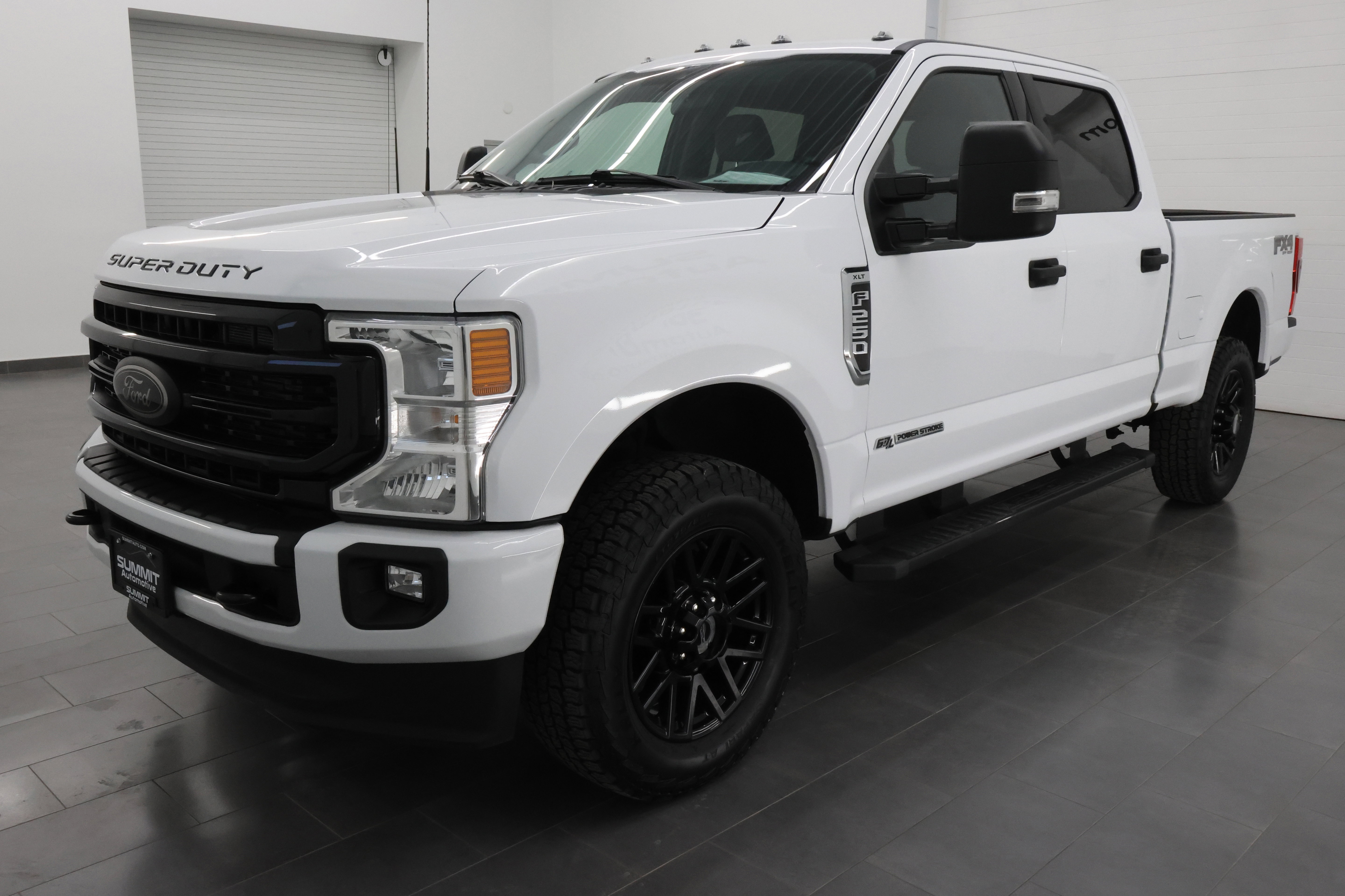 Used 2022 Ford F250 XLT w/ Black Appearance Package image 7