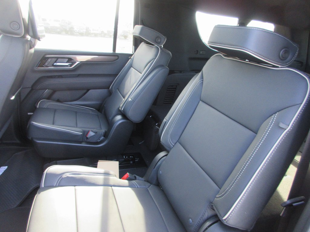 New 2026 GMC Yukon XL Elevation image 14