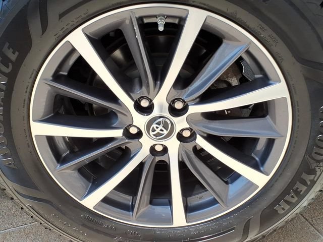 Used 2017 Toyota Highlander XLE w/ Protection Package #3 AWD/4WD image 11