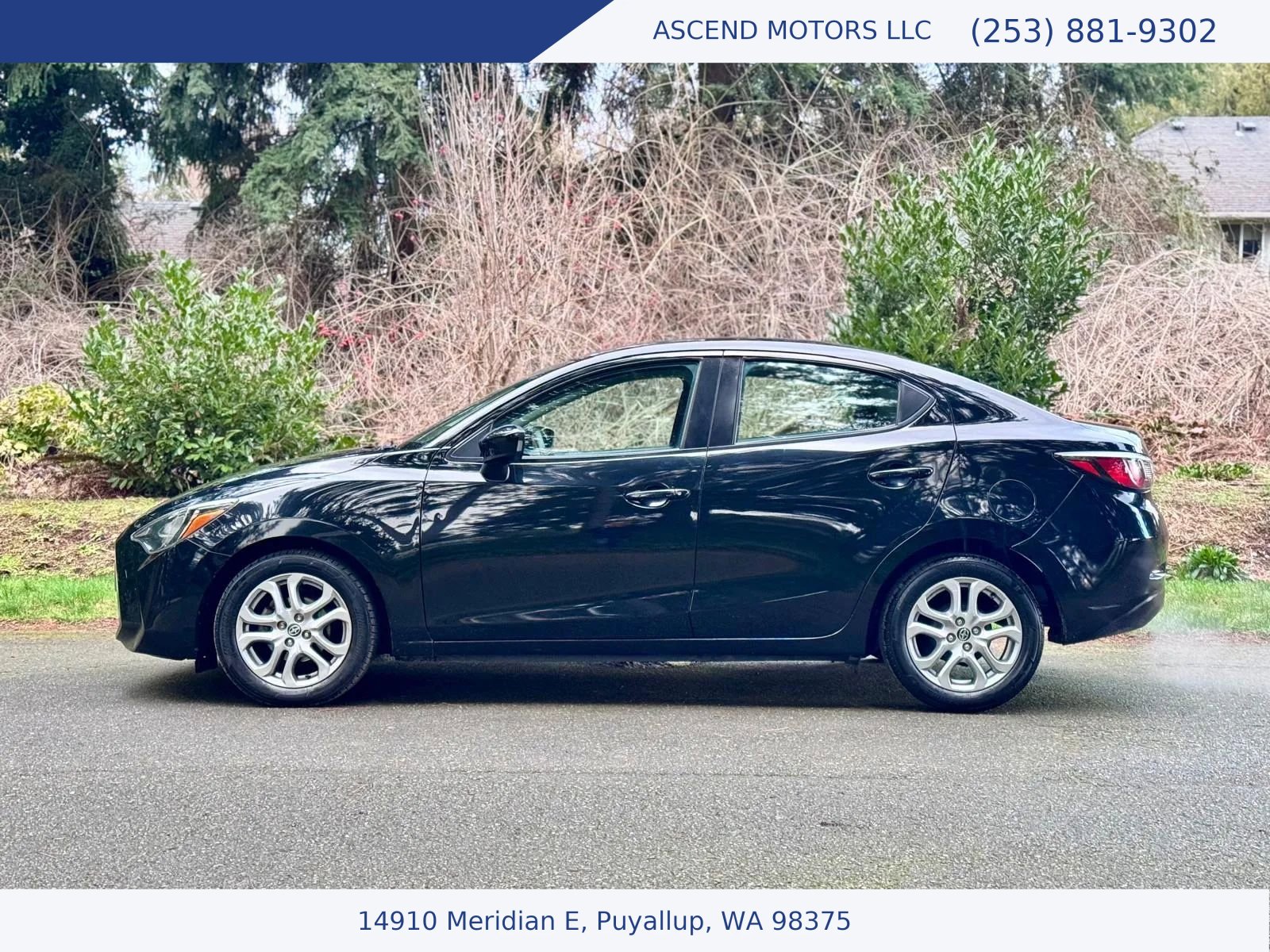 Used 2016 Scion iA image 2