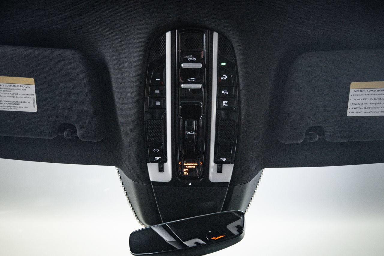 Certified 2023 Porsche Panamera image 20