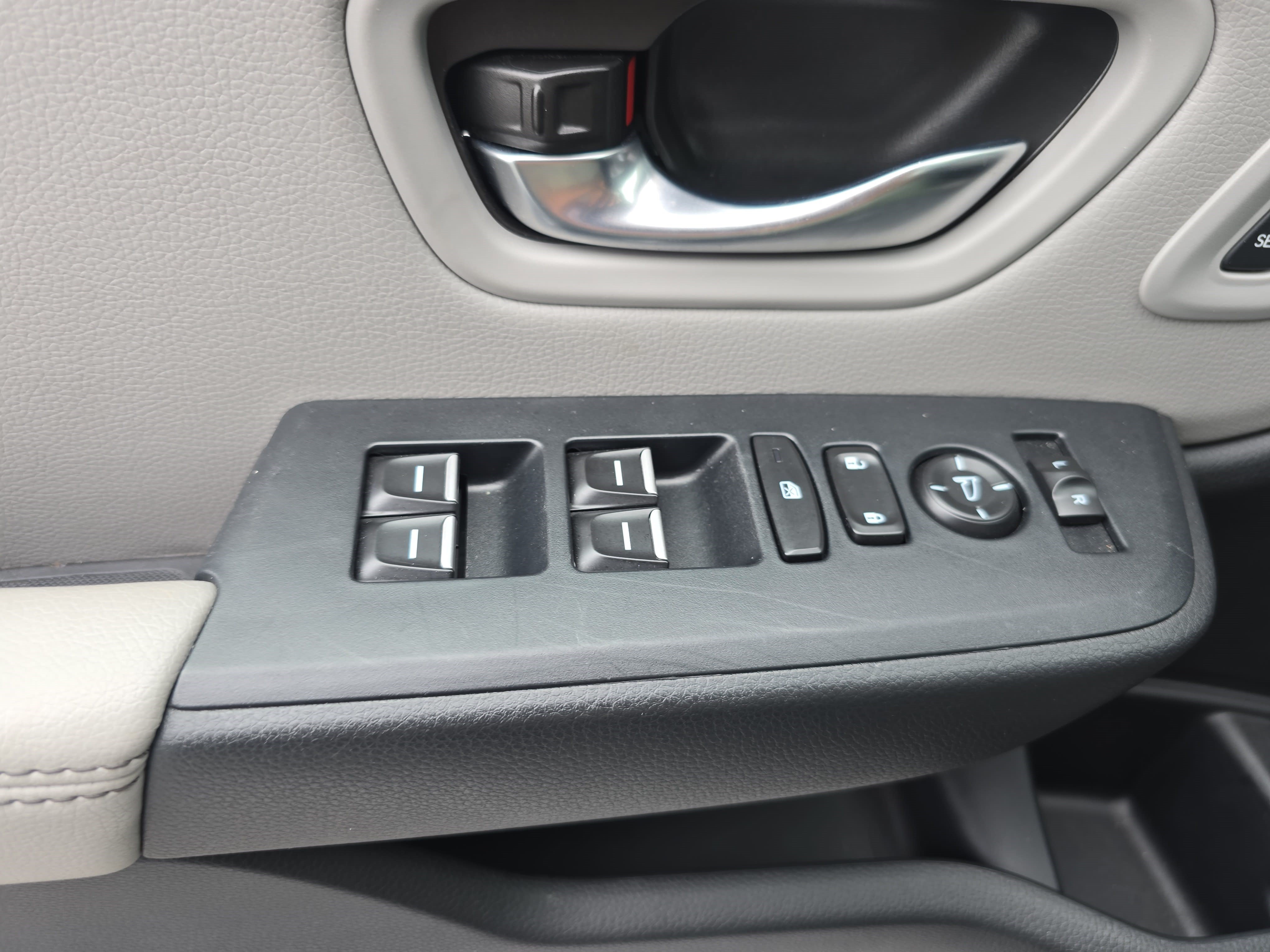 Certified 2024 Honda Pilot Touring image 27