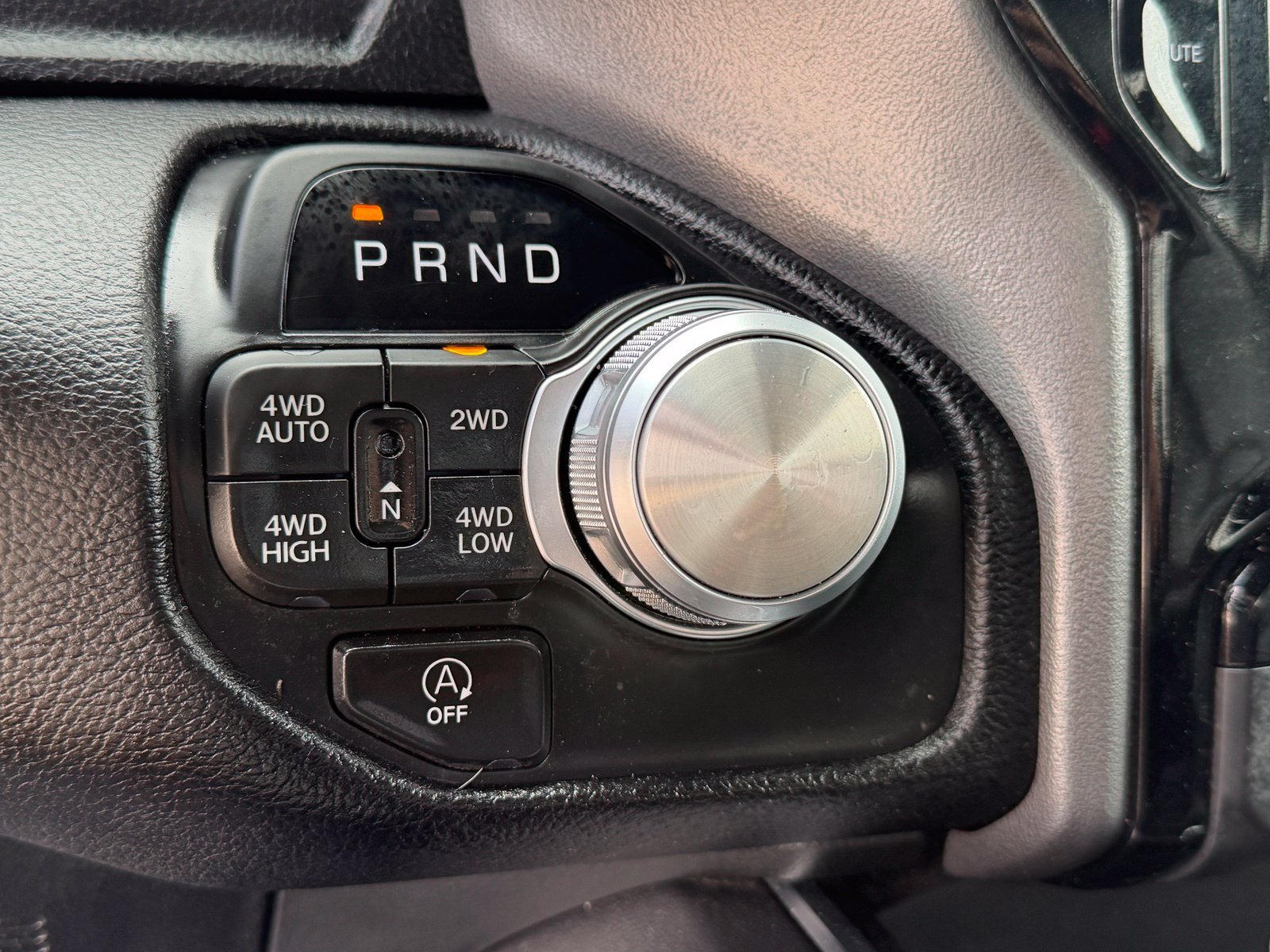Used 2026 RAM 1500 Laramie AWD/4WD image 30