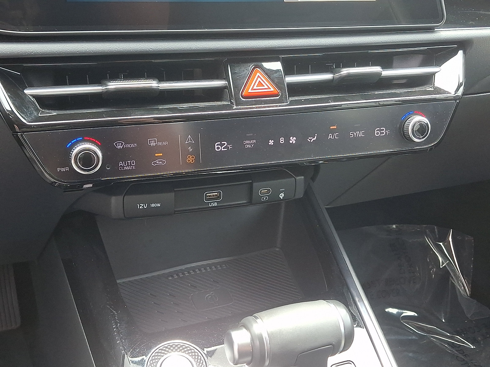 Certified 2024 Kia Niro EX FWD image 15