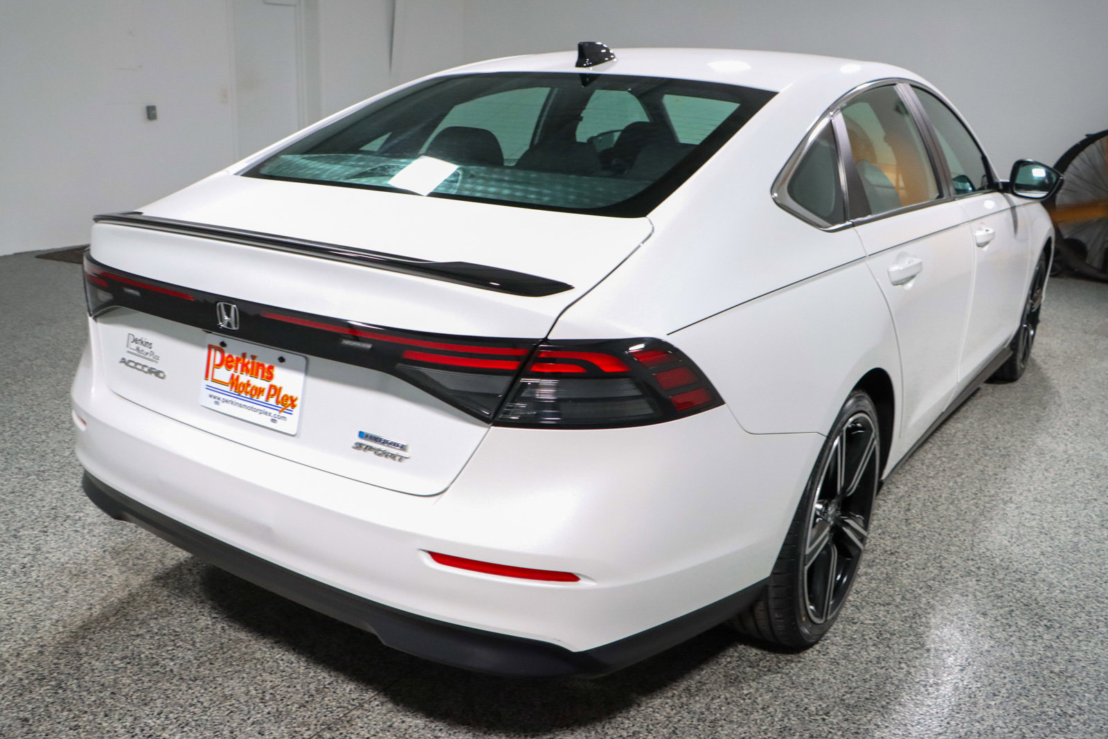 Used 2024 Honda Accord Sport image 7