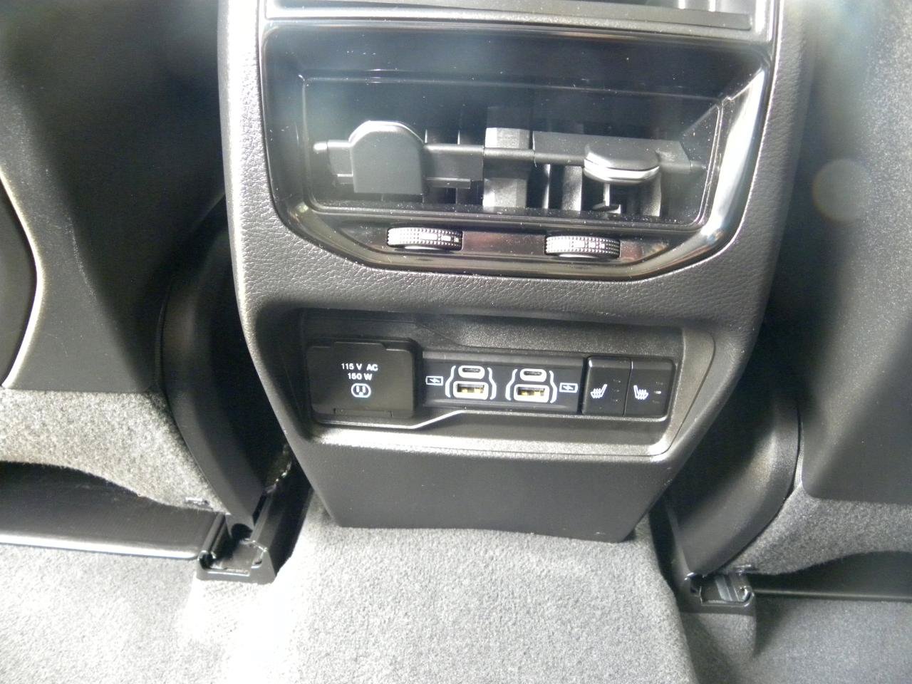 Used 2023 Jeep Grand Cherokee Limited w/ Black Appearance Package AWD/4WD image 14