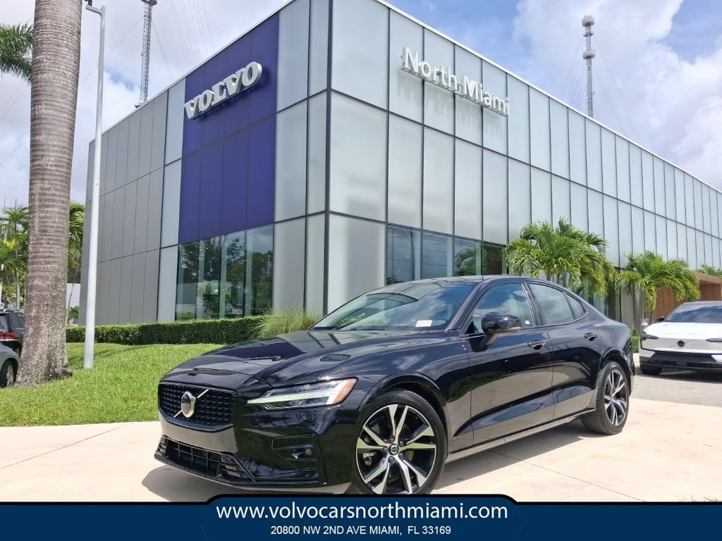 Used 2025 Volvo S60 B5 Core FWD video 1