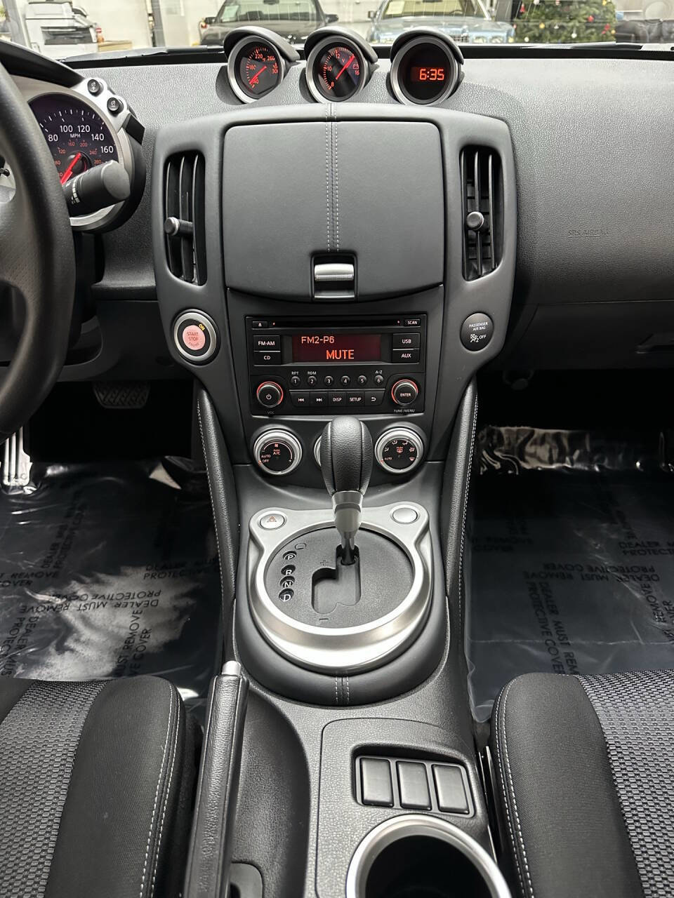 Used 2016 Nissan 370Z Coupe image 21