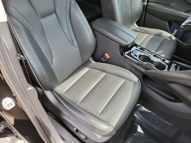 Used 2023 Buick Envision Essence AWD/4WD image 27