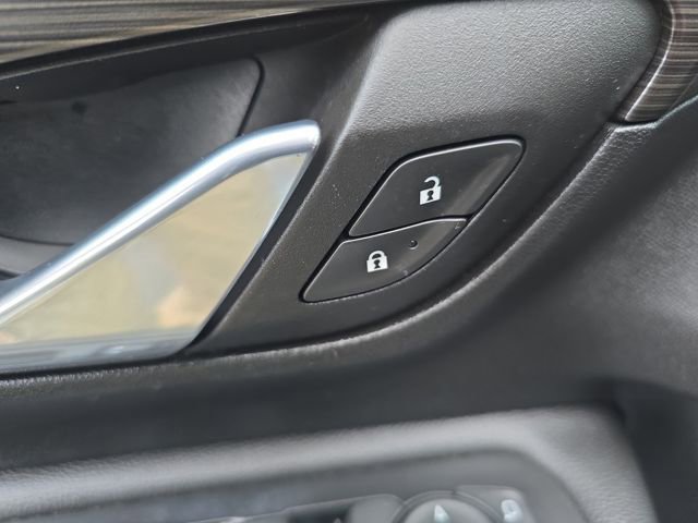 Certified 2023 GMC Terrain SLE w/ Driver Convenience Package image 13